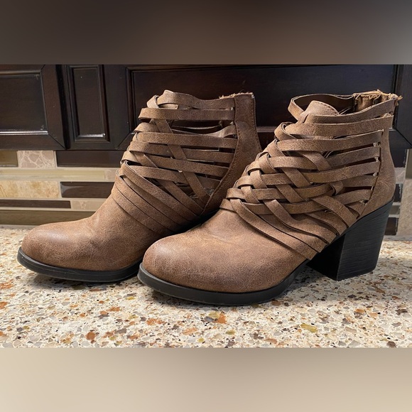 Women’s Bamboo Ankle Boots sz. 8 - Picture 1 of 7